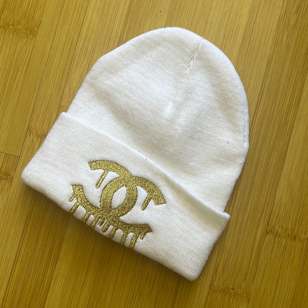 Cute with brand less hat